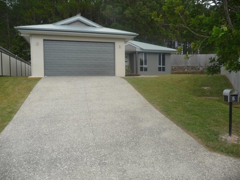 5 Viola Place, Cooroy QLD 4563