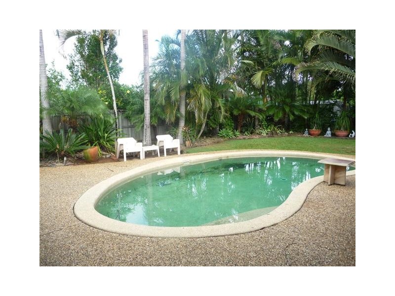 37 Pearsons Road, Cooroy QLD 4563