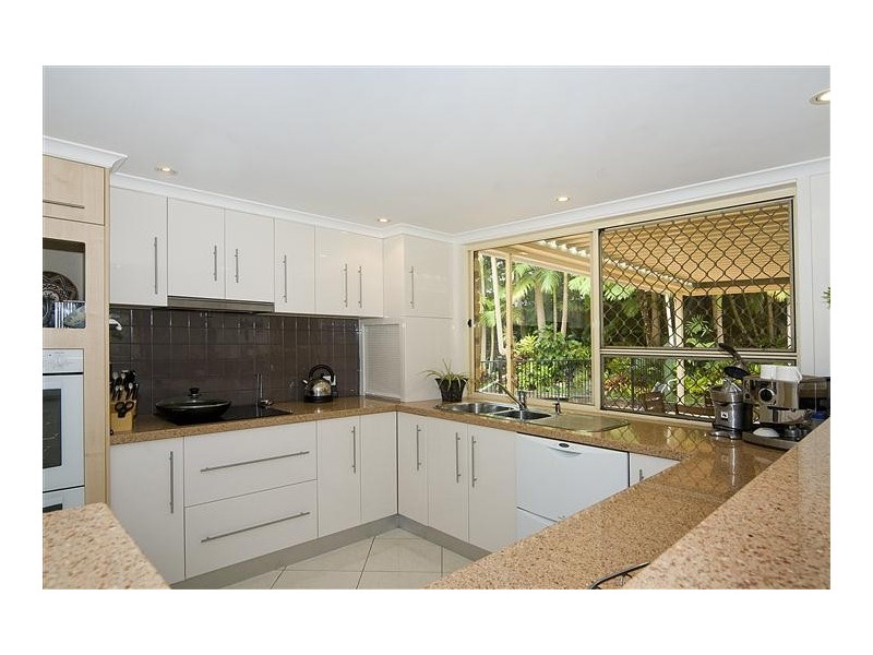 1 Falcon Cres, Cooroy QLD 4563