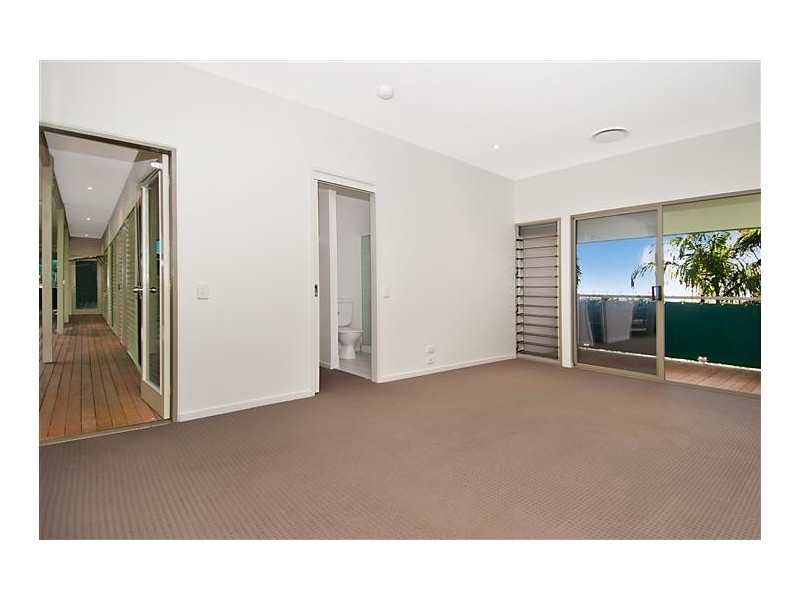 9 Hinterland Close, Tinbeerwah QLD 4563