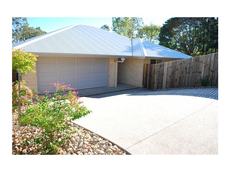 17 Olivine Lane, Cooroy QLD 4563