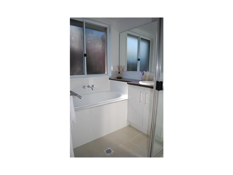 17 Olivine Lane, Cooroy QLD 4563