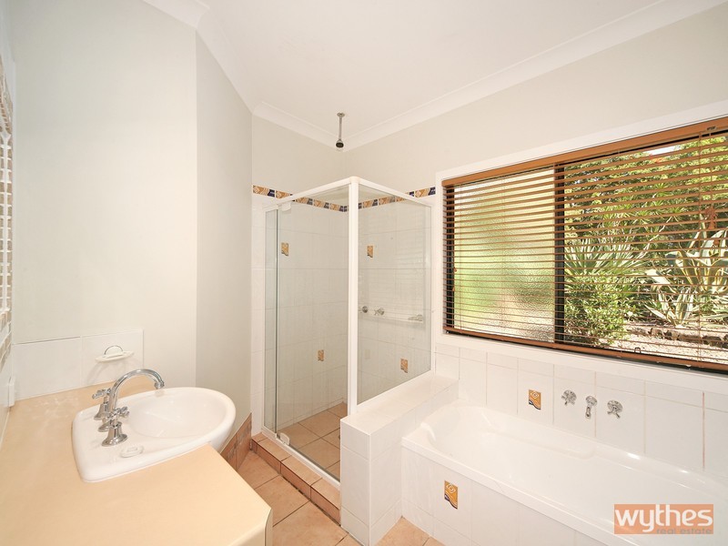8 Sapling Court, Pomona QLD 4568