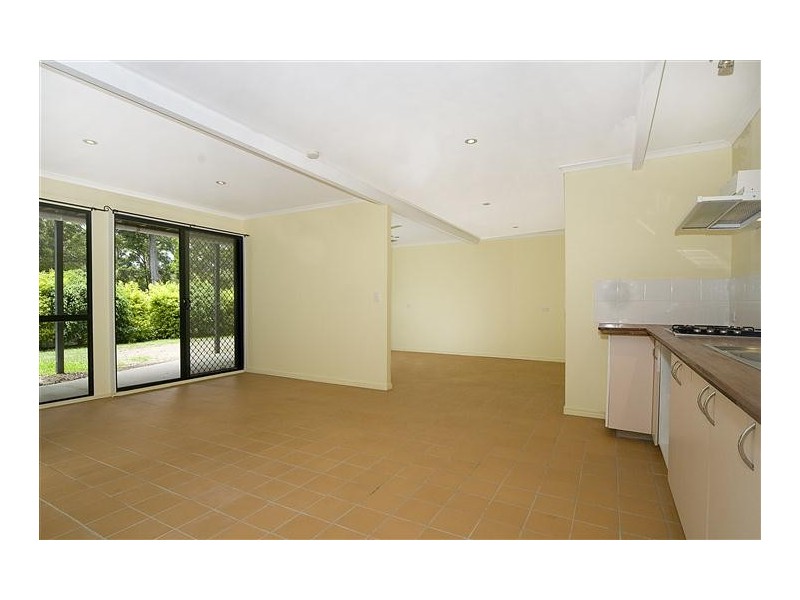 8 Sapling Court, Pomona QLD 4568