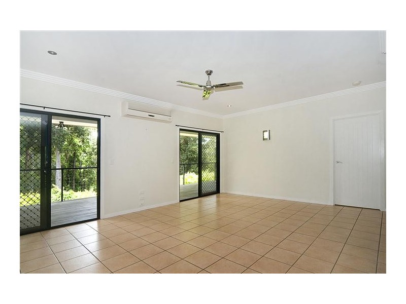 8 Sapling Court, Pomona QLD 4568