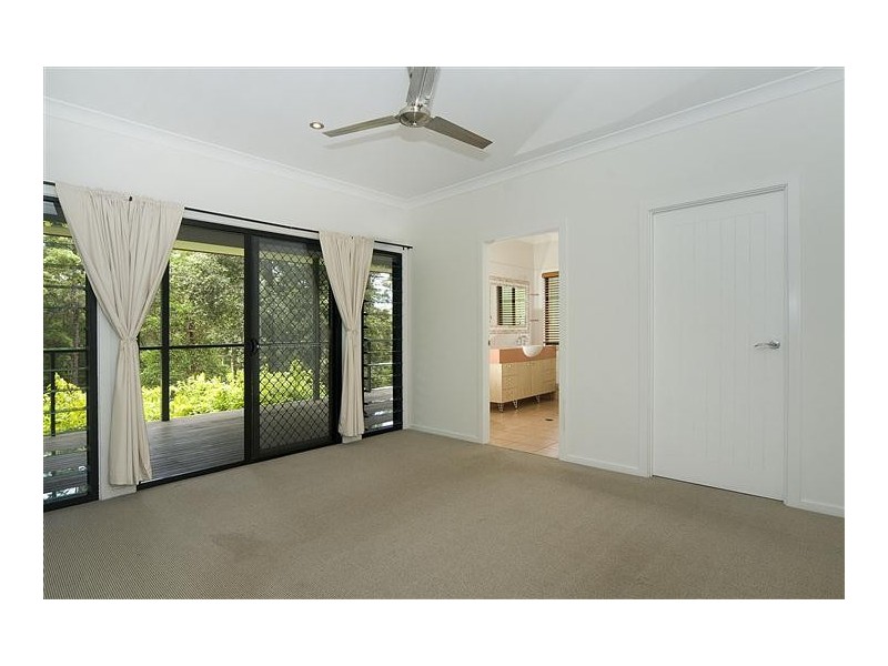 8 Sapling Court, Pomona QLD 4568