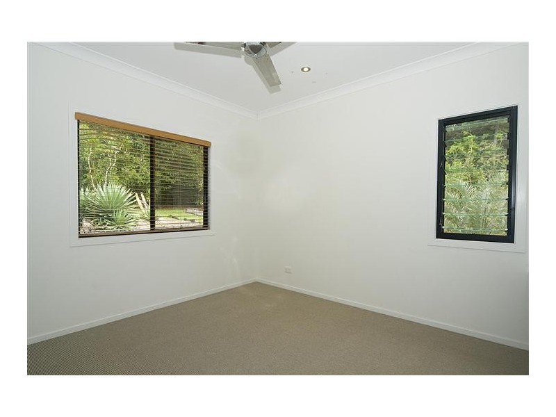 8 Sapling Court, Pomona QLD 4568