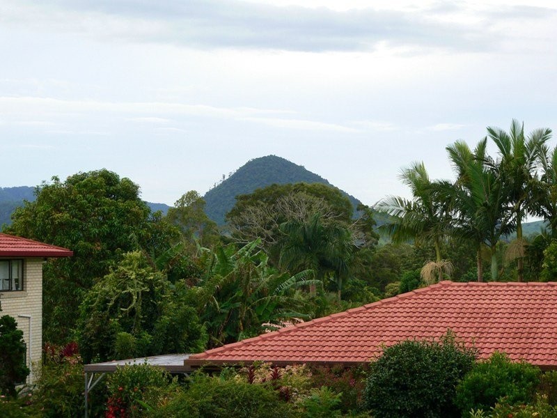 10 Tree Street, Pomona QLD 4568