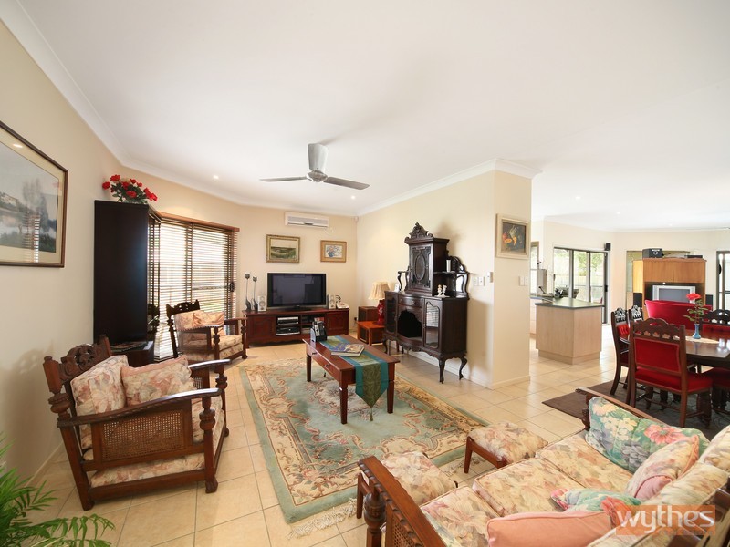 13 Ashgrove Drive, Cooroy QLD 4563