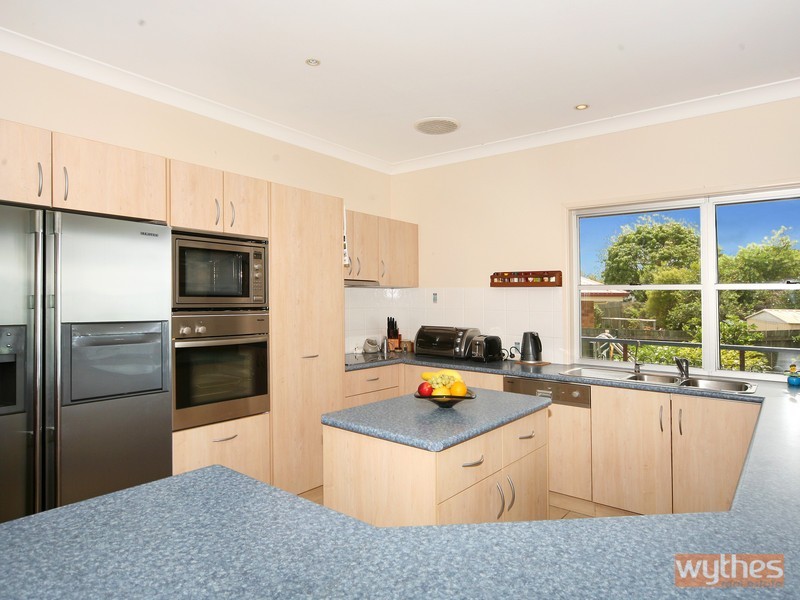 13 Ashgrove Drive, Cooroy QLD 4563
