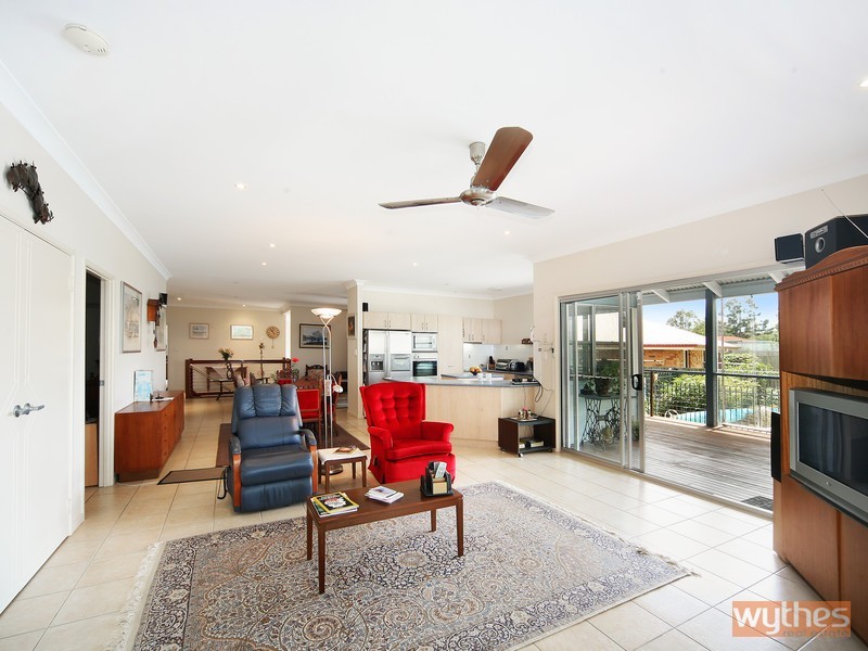 13 Ashgrove Drive, Cooroy QLD 4563