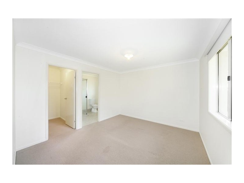 17 Oak Street, Cooroy QLD 4563