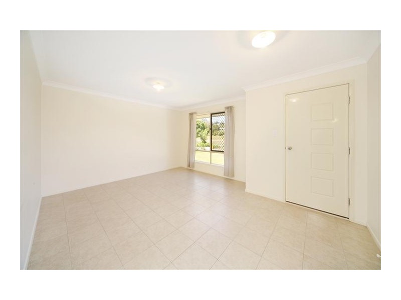 17 Oak Street, Cooroy QLD 4563