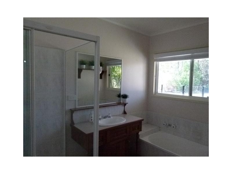3 Kingsgate Drive, Tinbeerwah QLD 4563