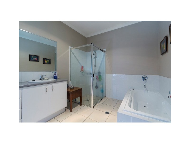 17 Rosewood Lane, Black Mountain QLD 4563