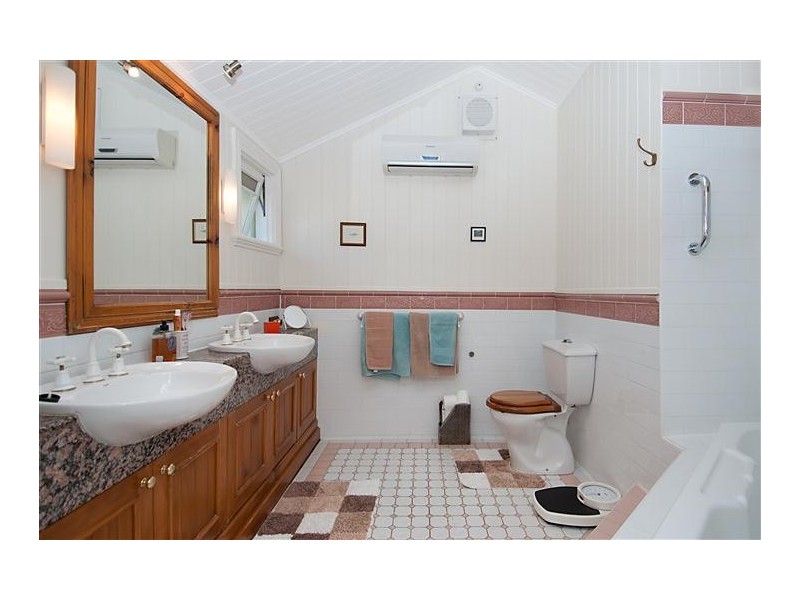 134a Elm Street, Cooroy QLD 4563
