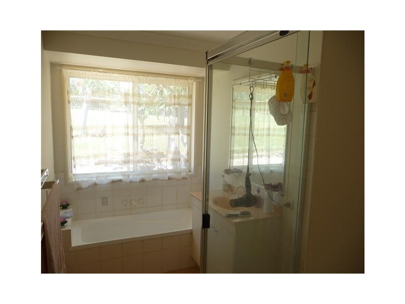 93 Gradys Lane, Kin Kin QLD 4571