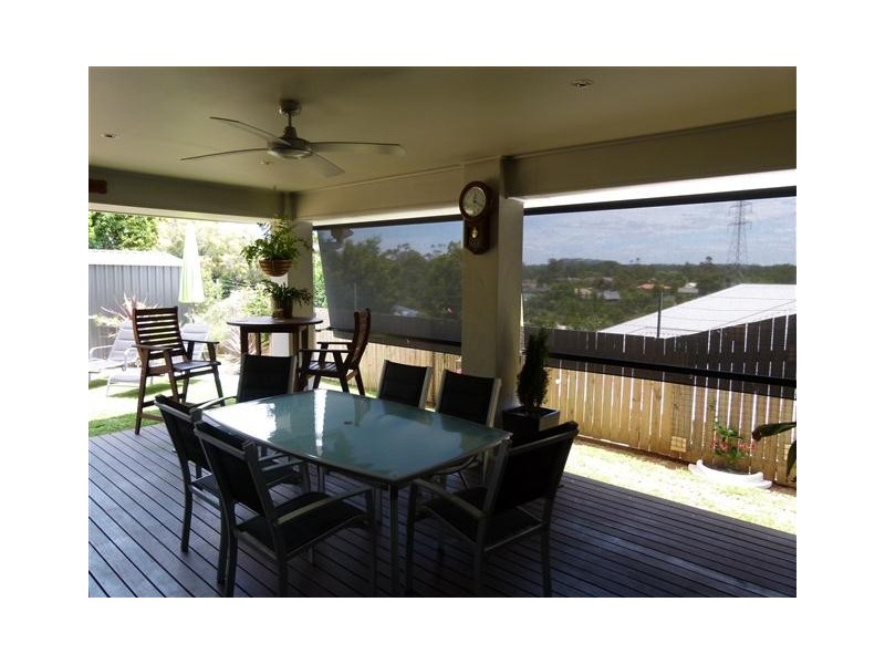 10 Kensington Drive, Cooroy QLD 4563