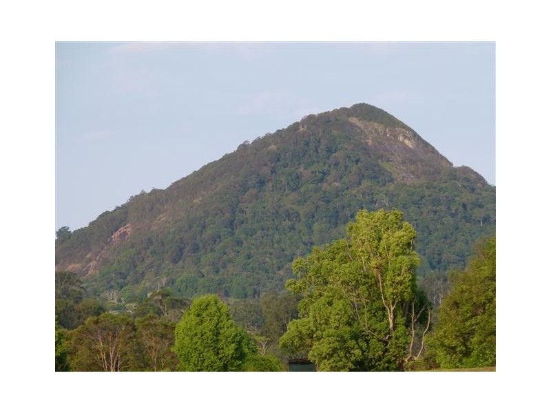 201 Ocean View Road, Cooroy QLD 4563