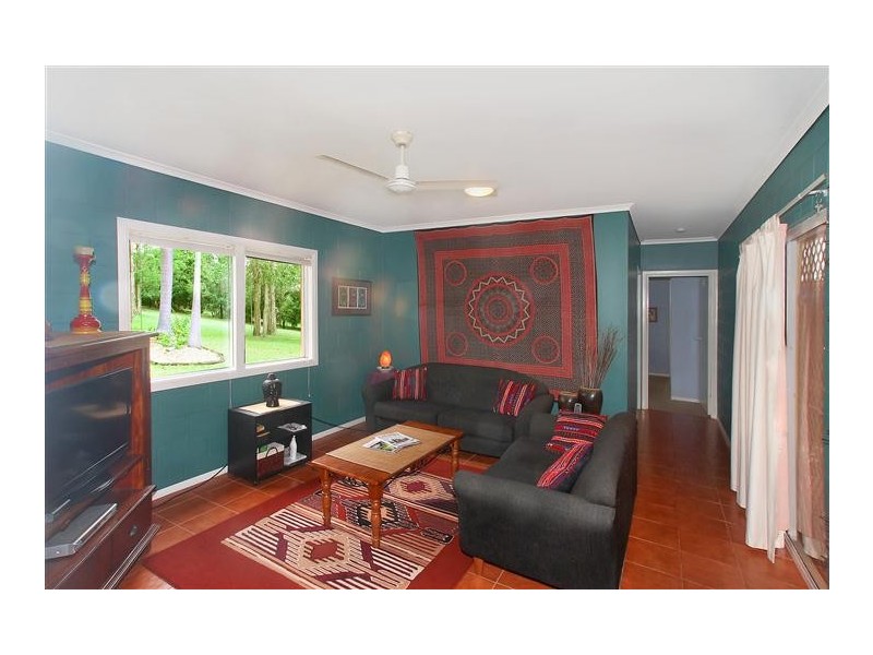 10 Renshaw Road, Pomona QLD 4568