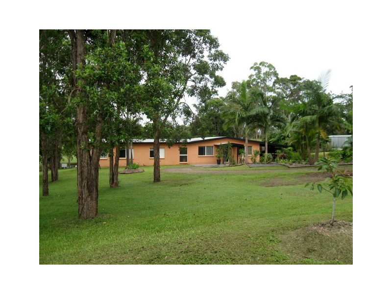 10 Renshaw Road, Pomona QLD 4568