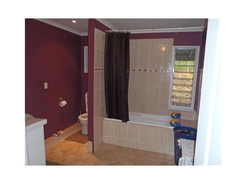 299 Poulsen Road, Cooroy QLD 4563