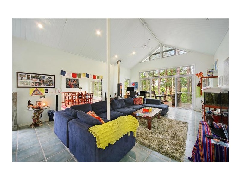 16 Wendoma Court, Tinbeerwah QLD 4563