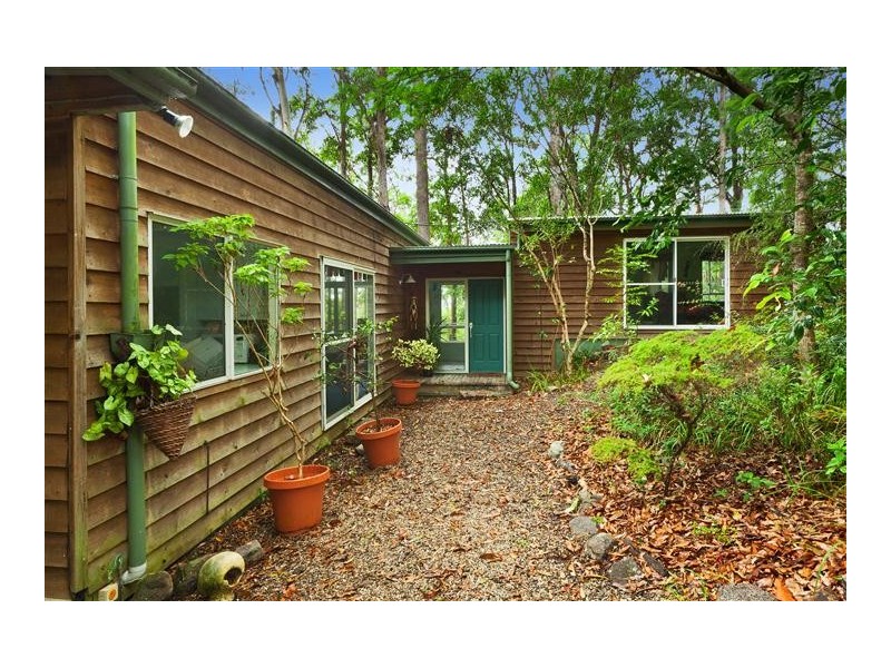 16 Wendoma Court, Tinbeerwah QLD 4563