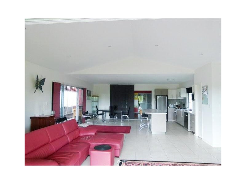 4 Burrell Avenue, Eumundi QLD 4562