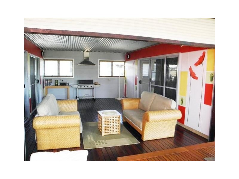 4 Burrell Avenue, Eumundi QLD 4562