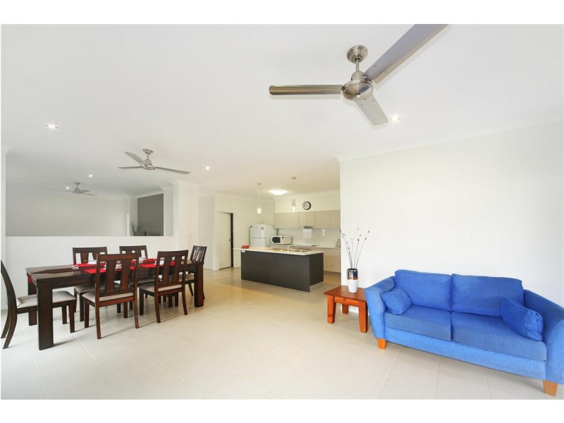 7 Pinbarren Court, Cooroy QLD 4563