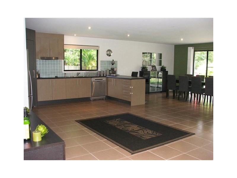 75 Stratford Park Drive, Pomona QLD 4568