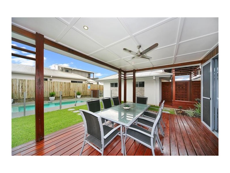 10 Straker Drive, Cooroy QLD 4563