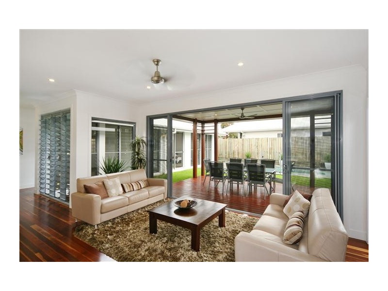10 Straker Drive, Cooroy QLD 4563