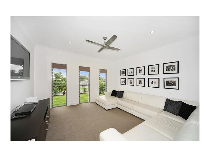 10 Straker Drive, Cooroy QLD 4563