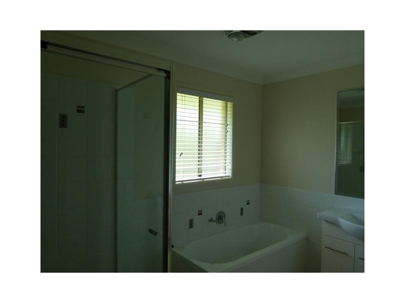 4 Ruby Lane, Cooroy QLD 4563