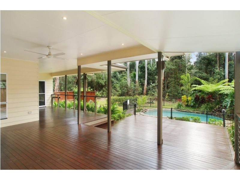 2 Palm Tree Court, Pomona QLD 4568