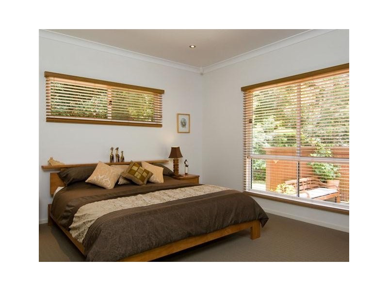 2 Palm Tree Court, Pomona QLD 4568