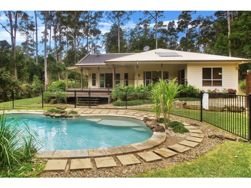 2 Palm Tree Court, Pomona QLD 4568