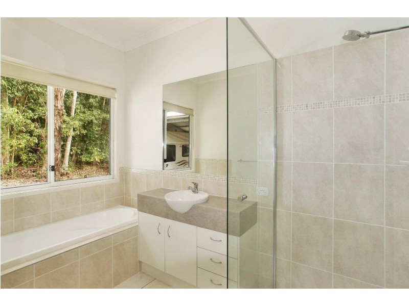 2 Palm Tree Court, Pomona QLD 4568