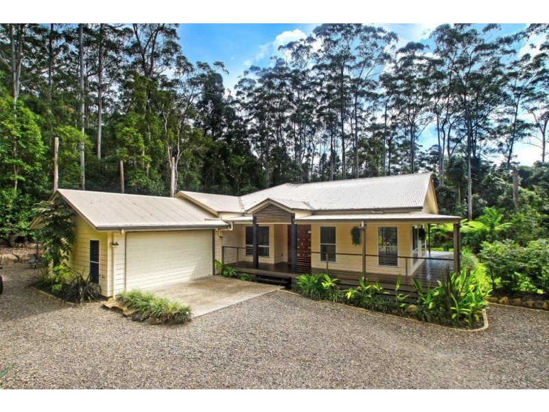 2 Palm Tree Court, Pomona QLD 4568