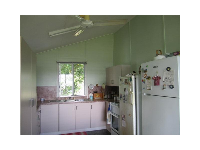 24 Queen Street, Cooran QLD 4569