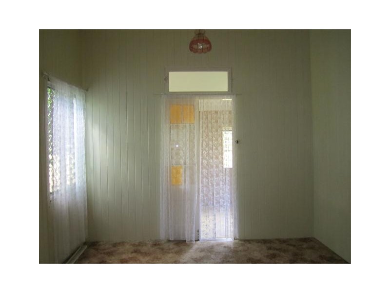 24 Queen Street, Cooran QLD 4569