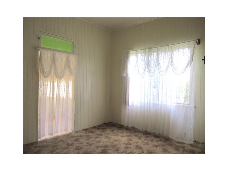 24 Queen Street, Cooran QLD 4569