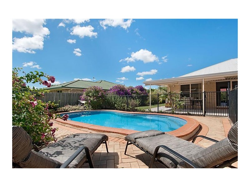 61 Oak Street, Cooroy QLD 4563