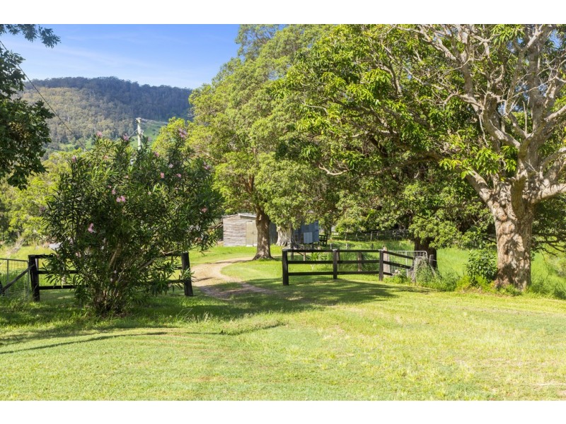 954 Browns Creek Road, Eerwah Vale QLD 4562