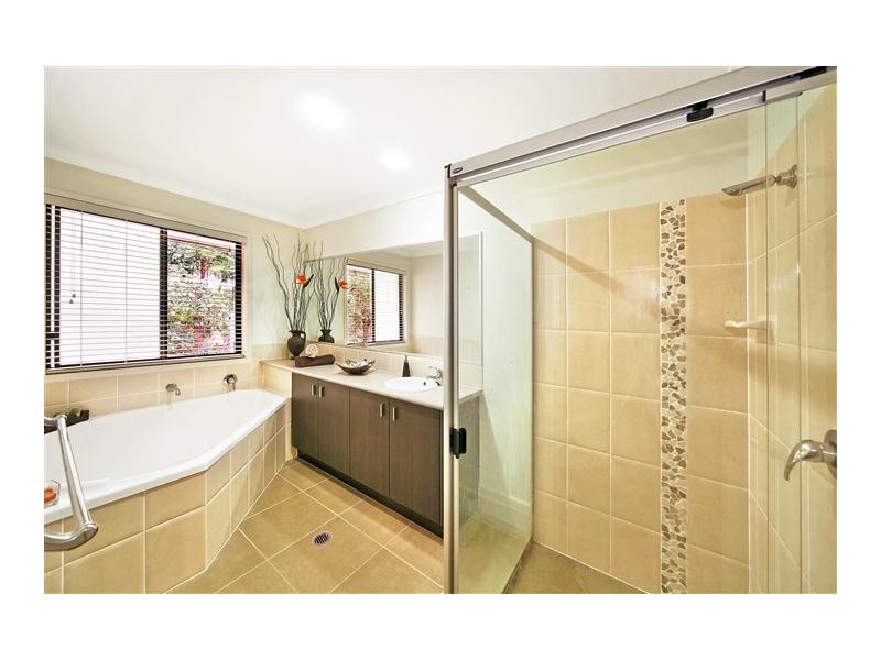 115 Stratford Park Drive, Pomona QLD 4568