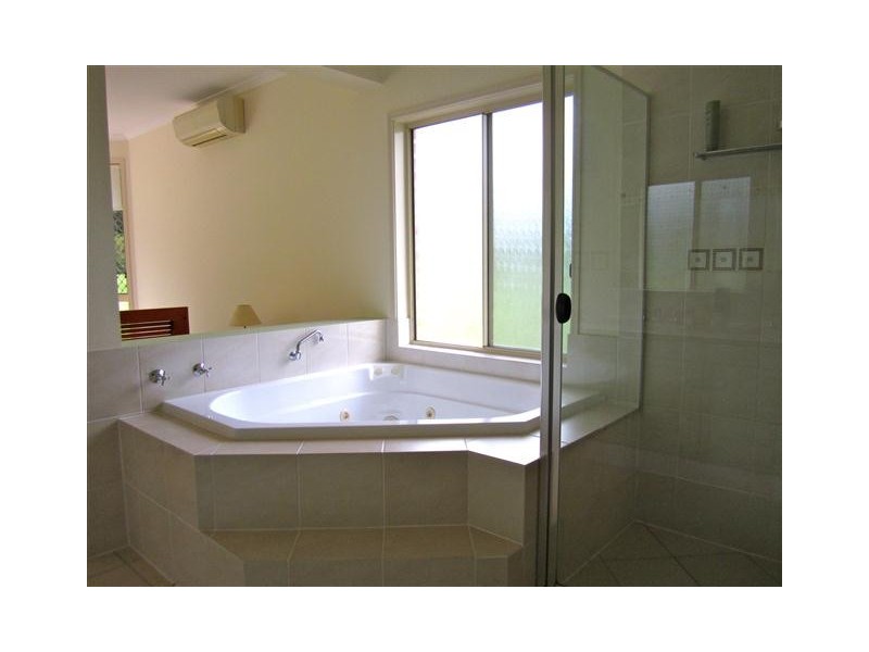 12 Belwood Place, Pomona QLD 4568