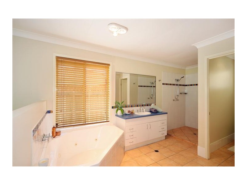 24 Tedford Drive, Tewantin QLD 4565
