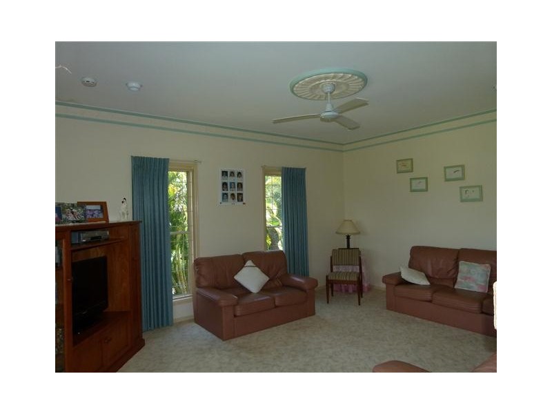 18 Falcon Crescent, Cooroy QLD 4563